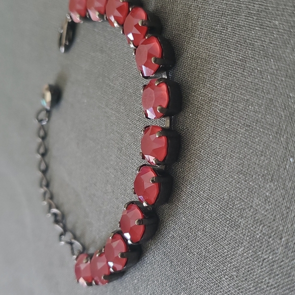 Handmade Swarovski crystal bracelet - Picture 3 of 3